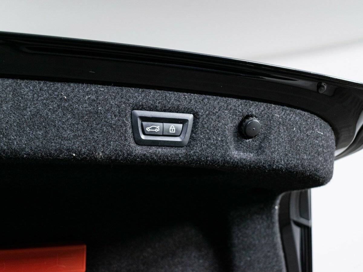 BMW 5 серии 520d xDrive, 2019 Фото №10