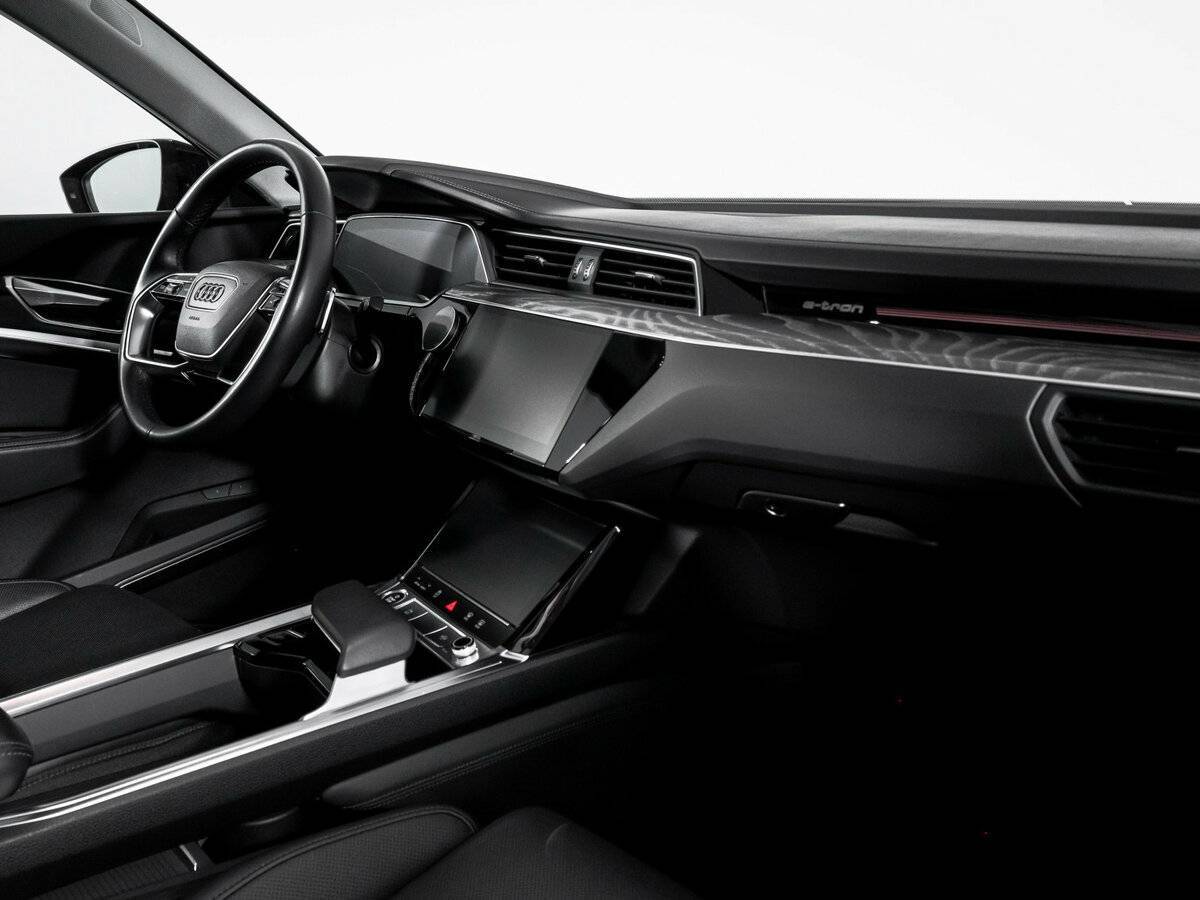Audi e-tron Sportback 55, 2022 Фото №9