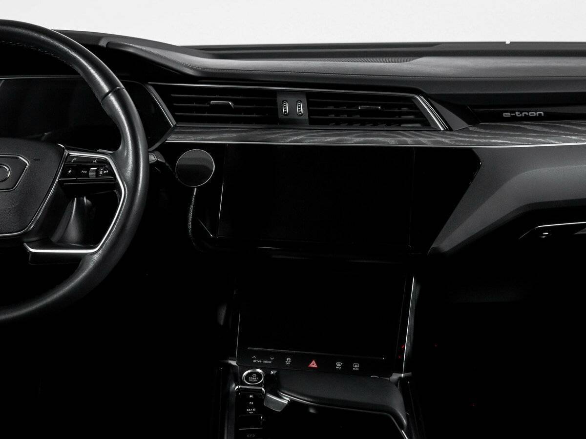 Audi e-tron Sportback 55, 2022 Фото №13