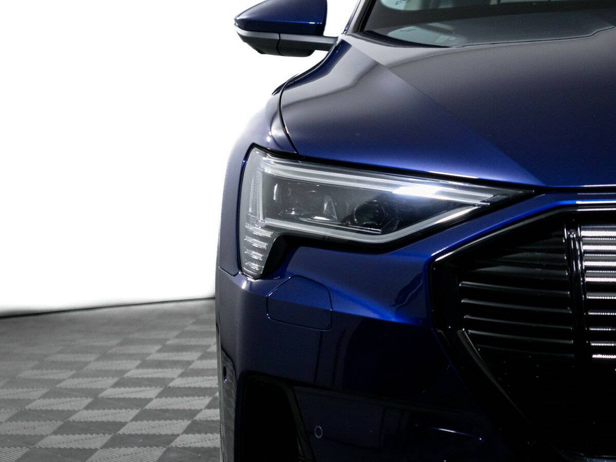 Audi e-tron Sportback 55, 2022 Фото №18