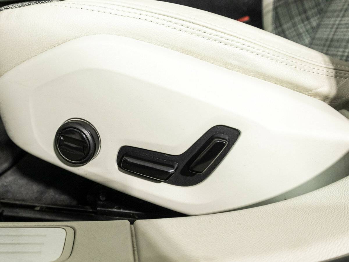 Volvo V60 Cross Country, 2020 Фото №17