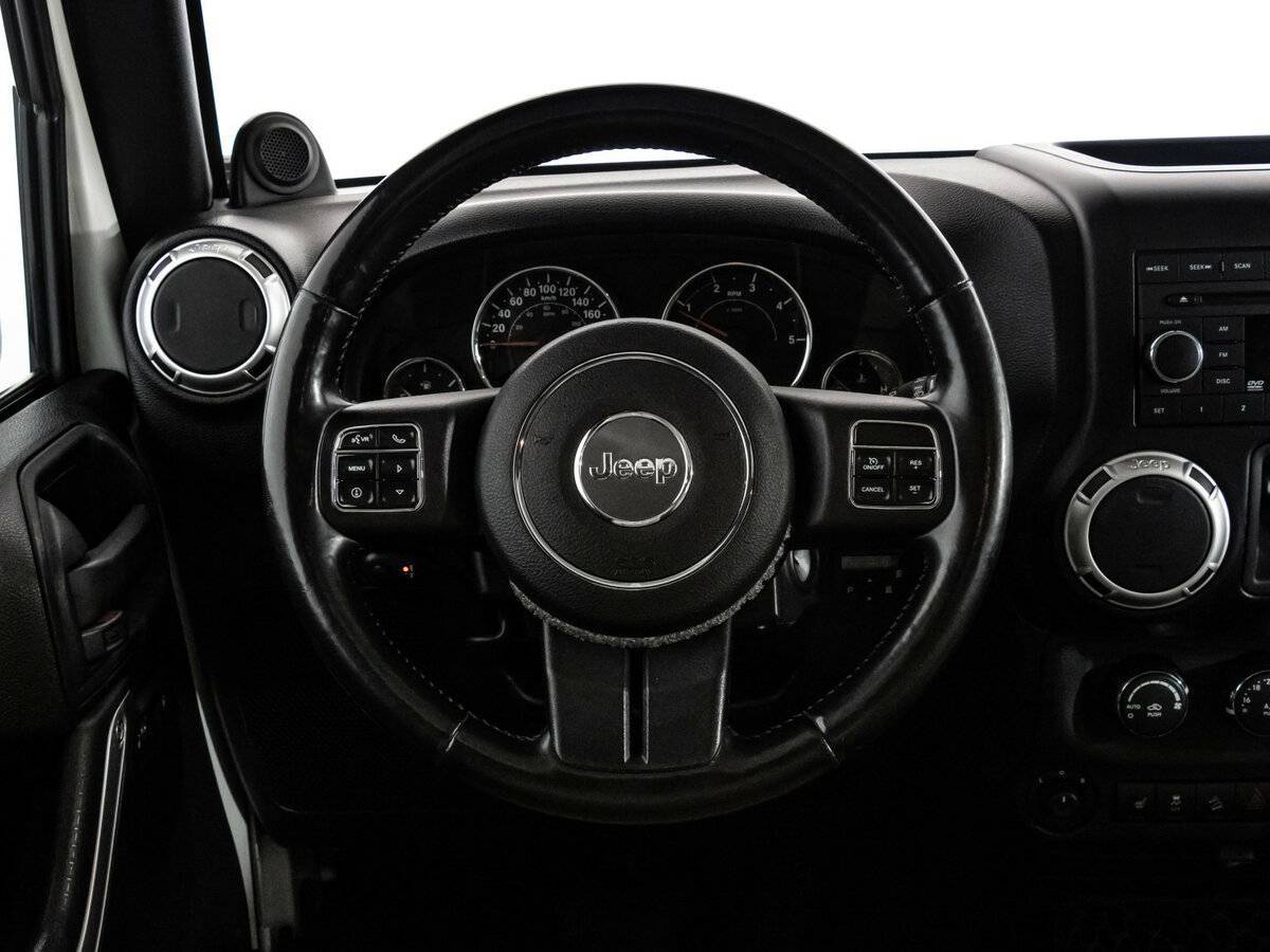 Jeep Wrangler, 2011 Фото №14