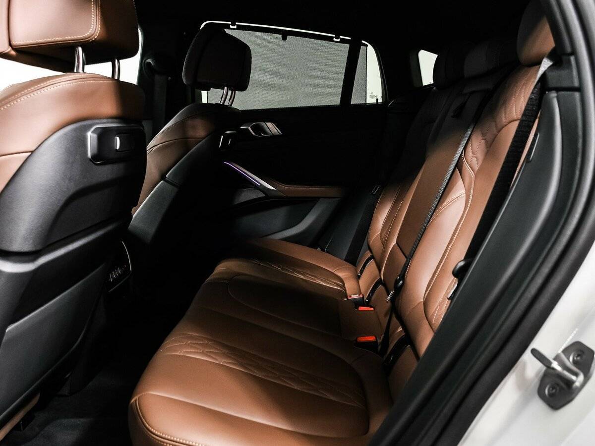 BMW X6 40i, 2024 Фото №13