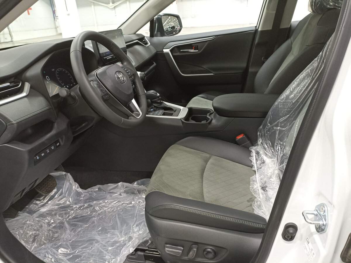 Toyota RAV4, 2024 Фото №16
