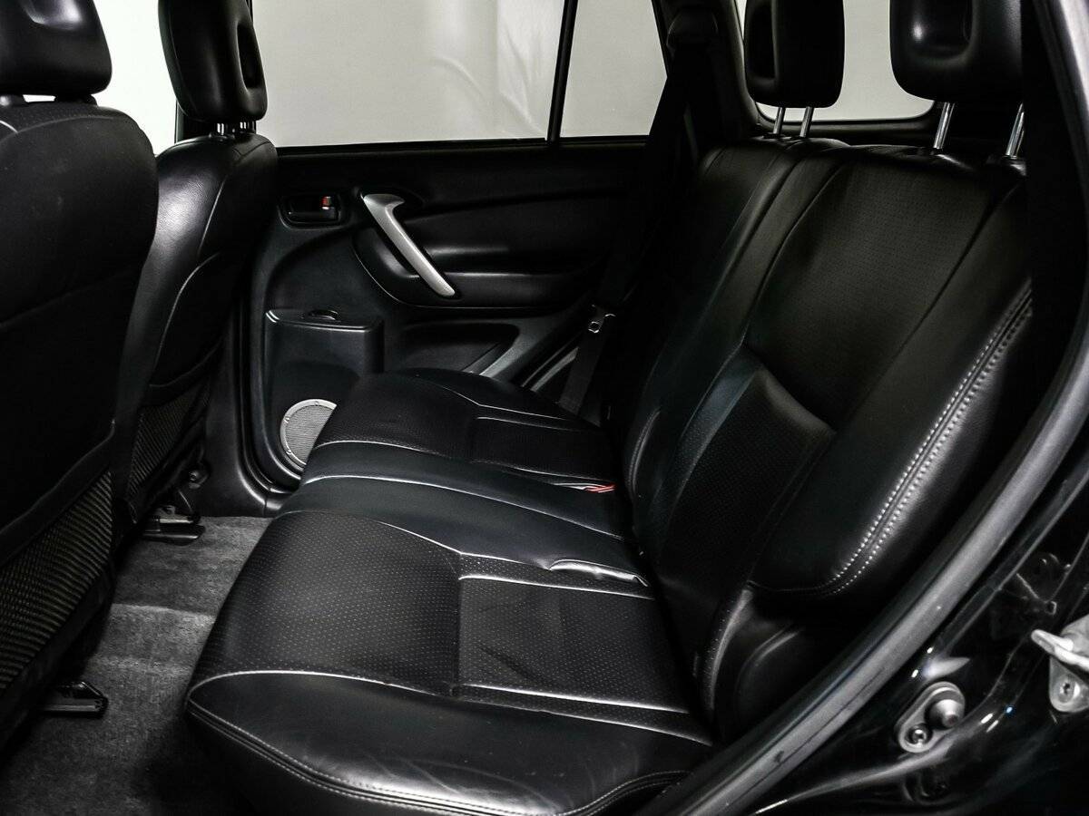 Toyota RAV4, 2005 Фото №12