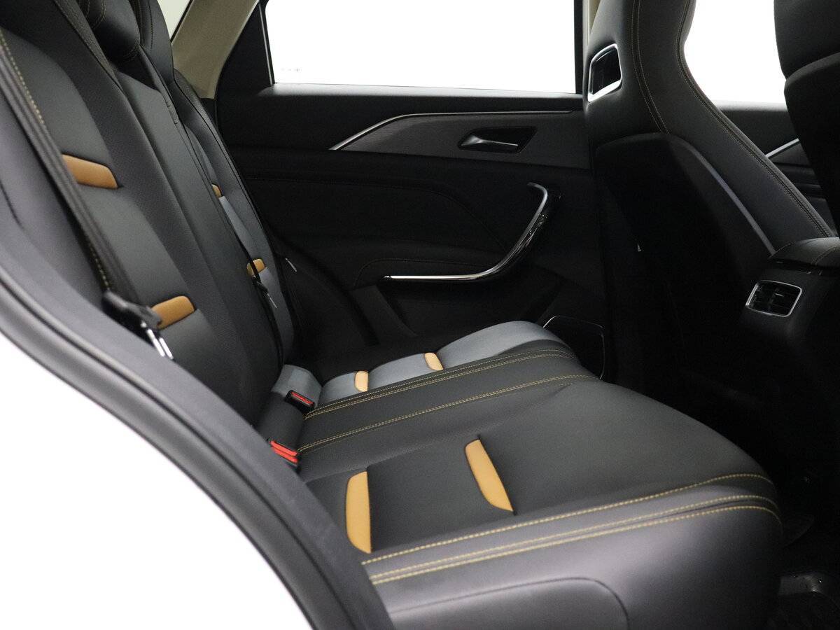 FAW Bestune T77, 2023 Фото №16