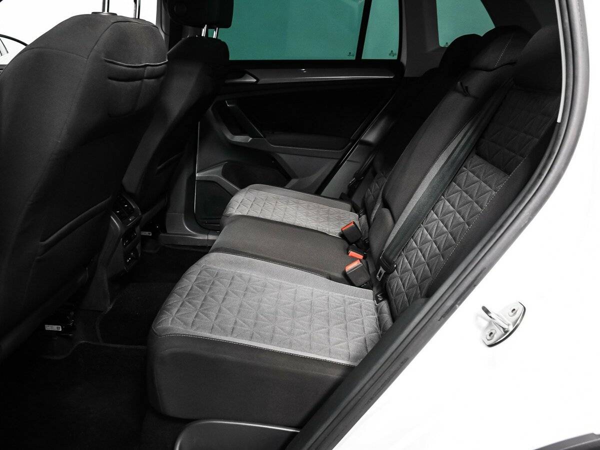 Volkswagen Tiguan, 2021 Фото №12