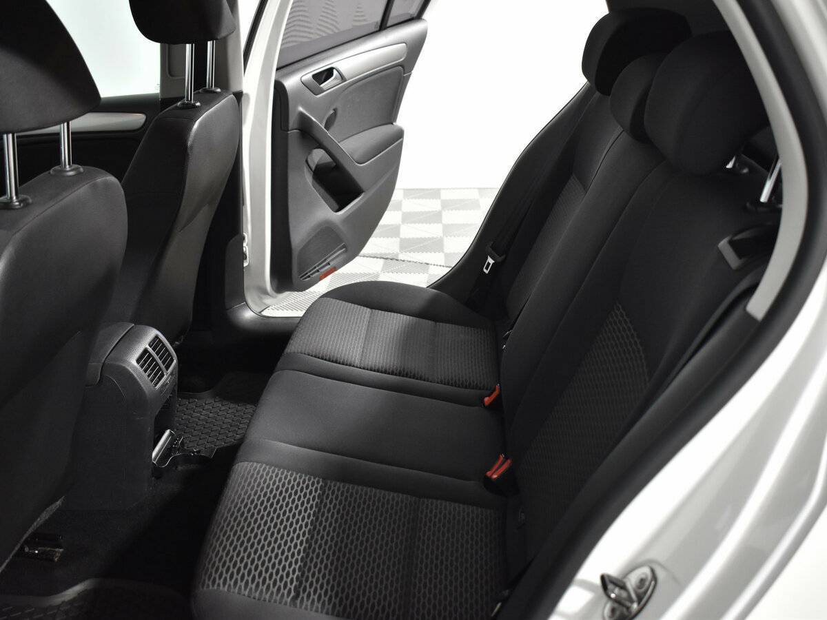 Volkswagen Golf, 2010 Фото №12