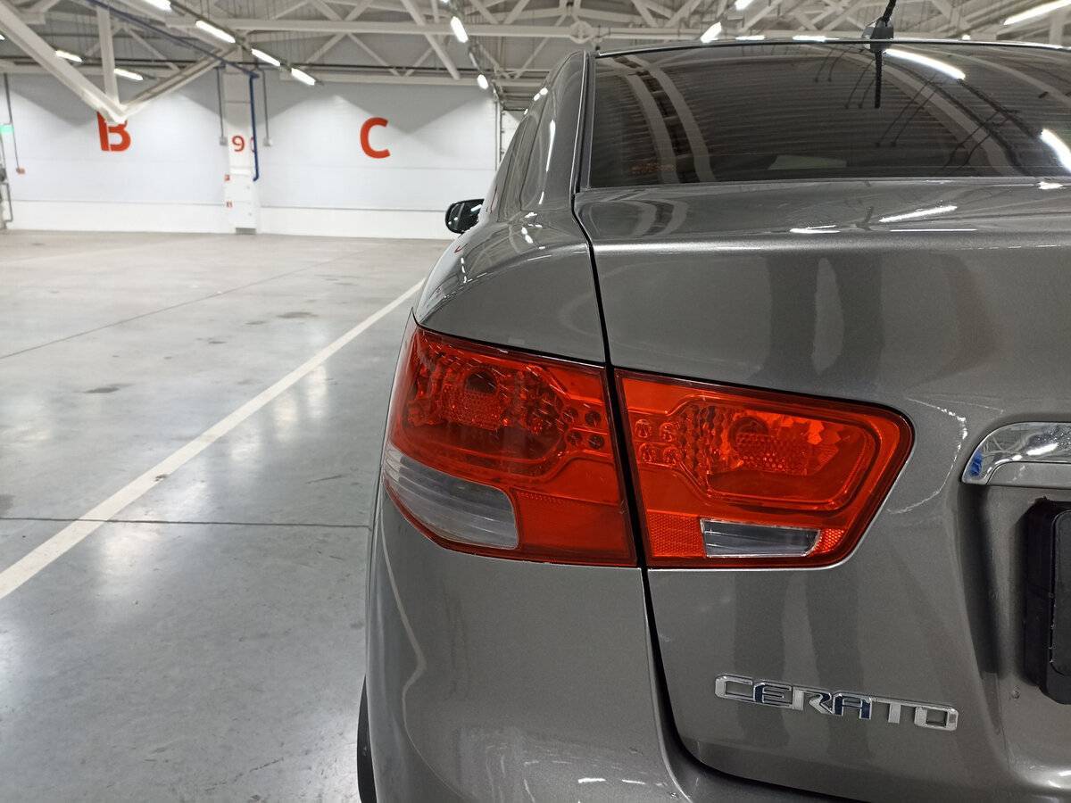 Kia Cerato, 2011 Фото №9