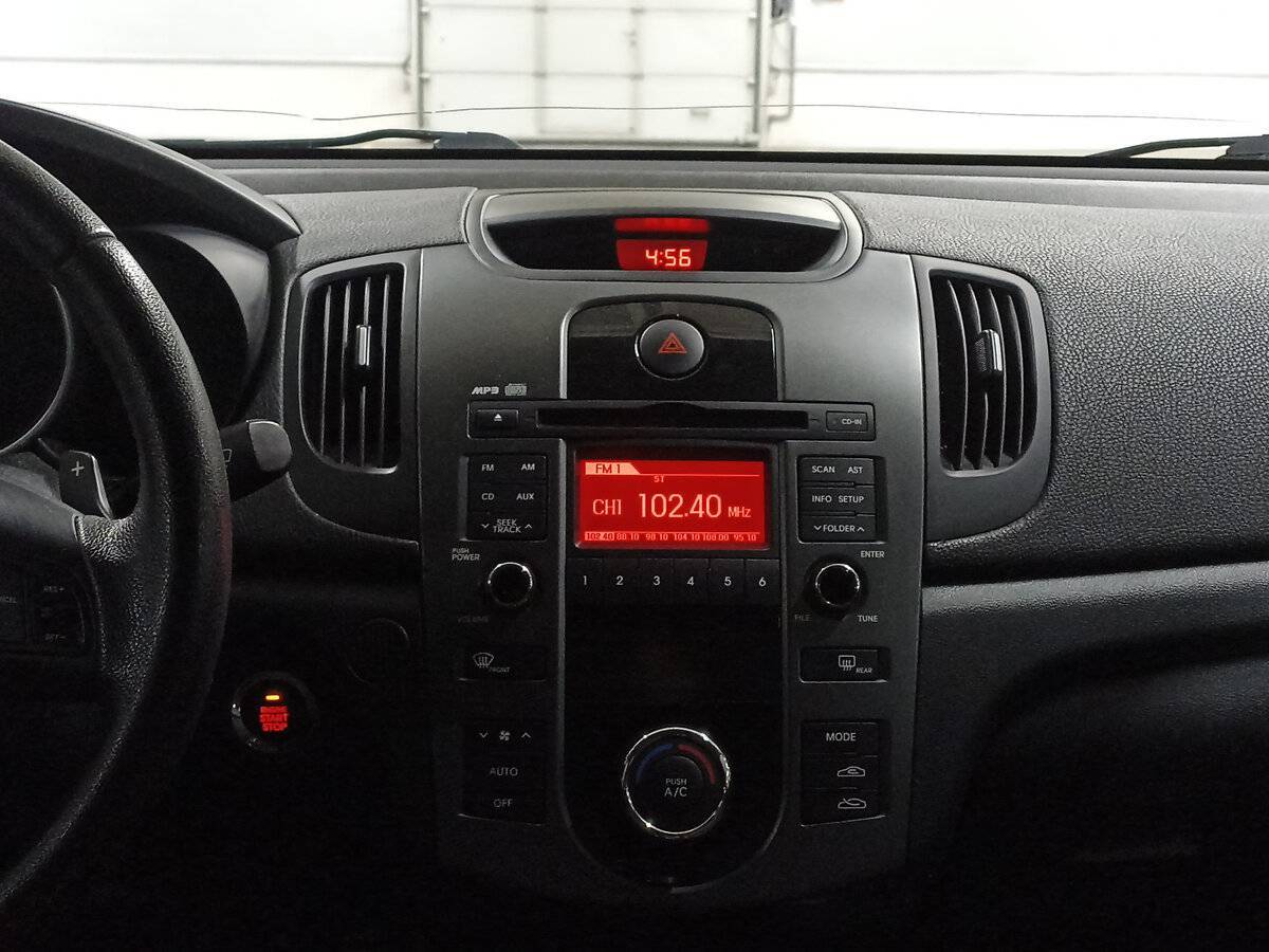 Kia Cerato, 2011 Фото №15