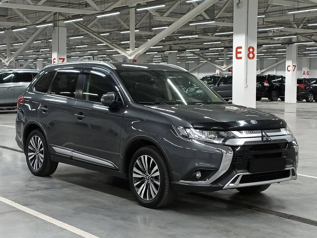 Mitsubishi Outlander, 2020 Фото №3
