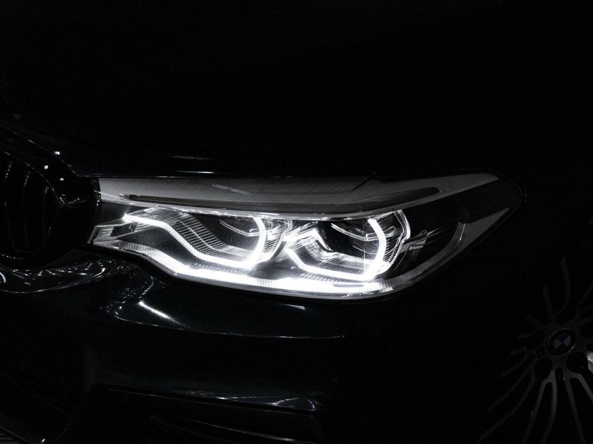 BMW 5 серии 530d xDrive, 2017 Фото №32