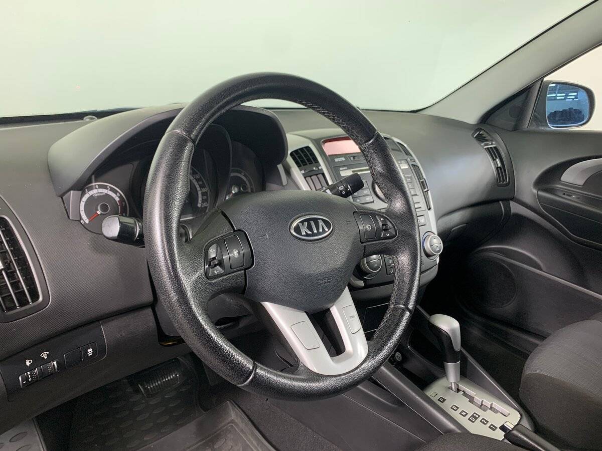 Kia Ceed, 2010 Фото №12