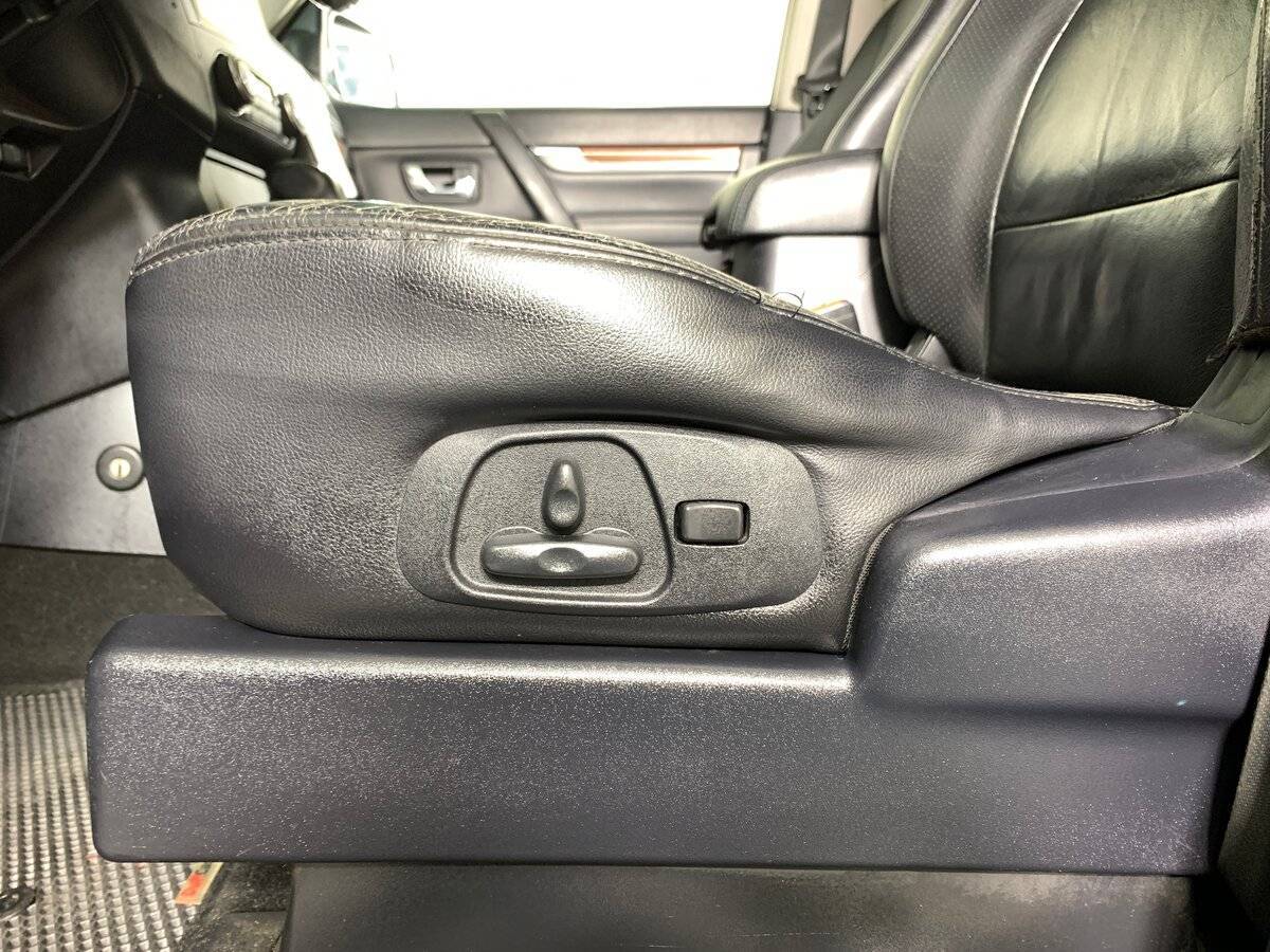 Mitsubishi Pajero, 2008 Фото №16