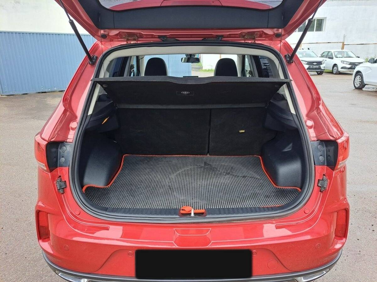 FAW Besturn X40, 2021 Фото №10