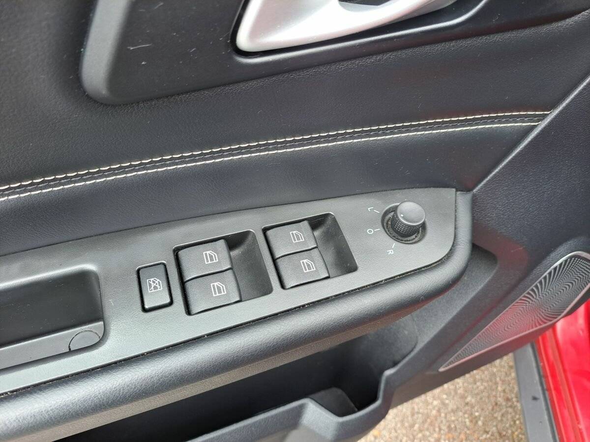 FAW Besturn X40, 2021 Фото №19