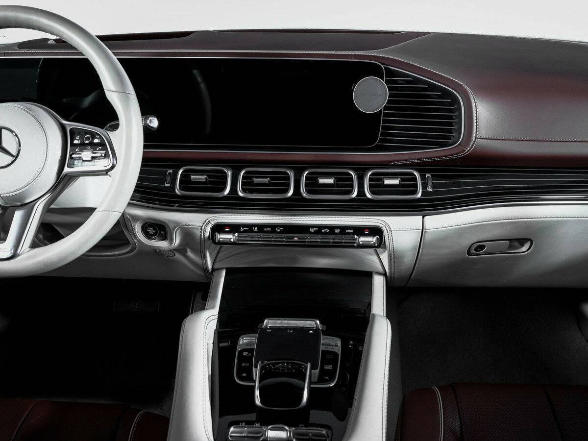 Mercedes-Benz Maybach GLS 600, 2022 Фото №13