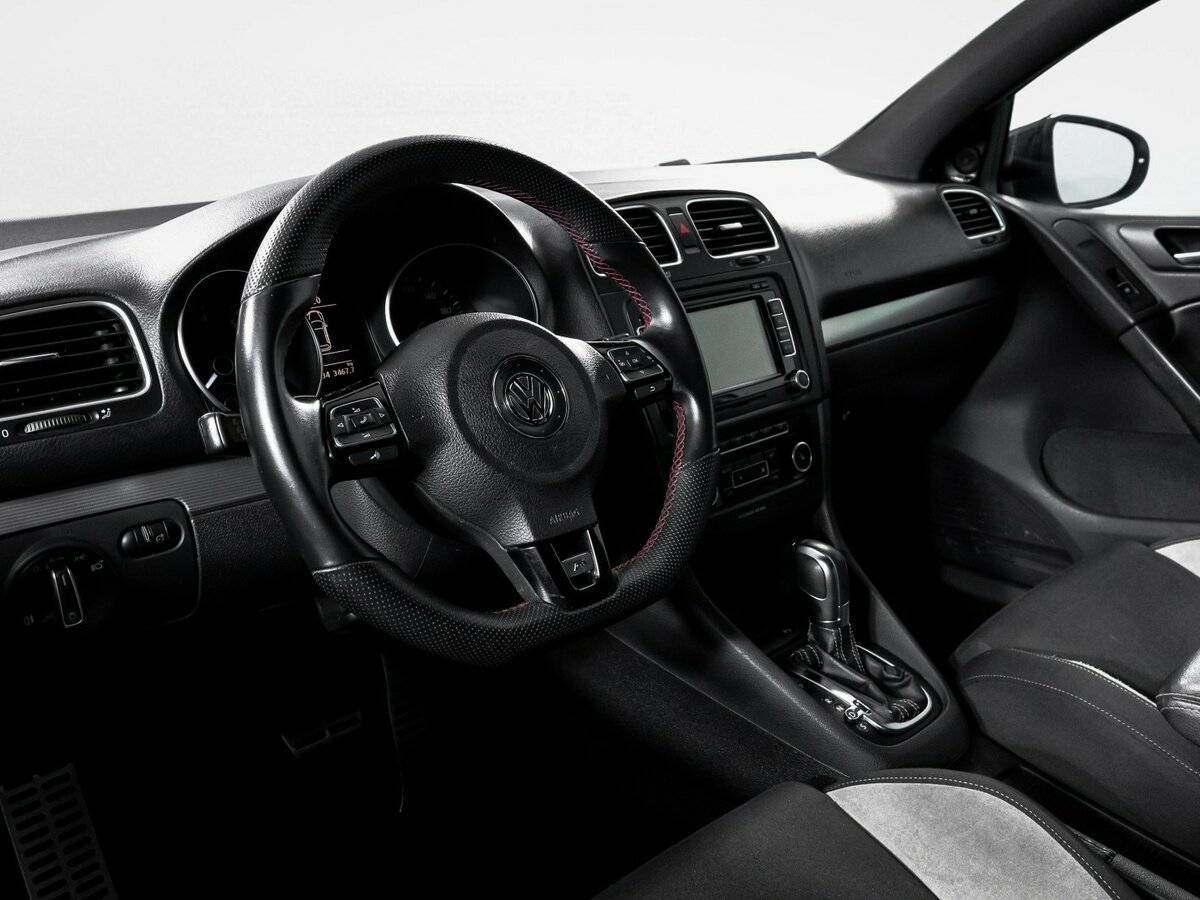 Volkswagen Golf R, 2012 Фото №14