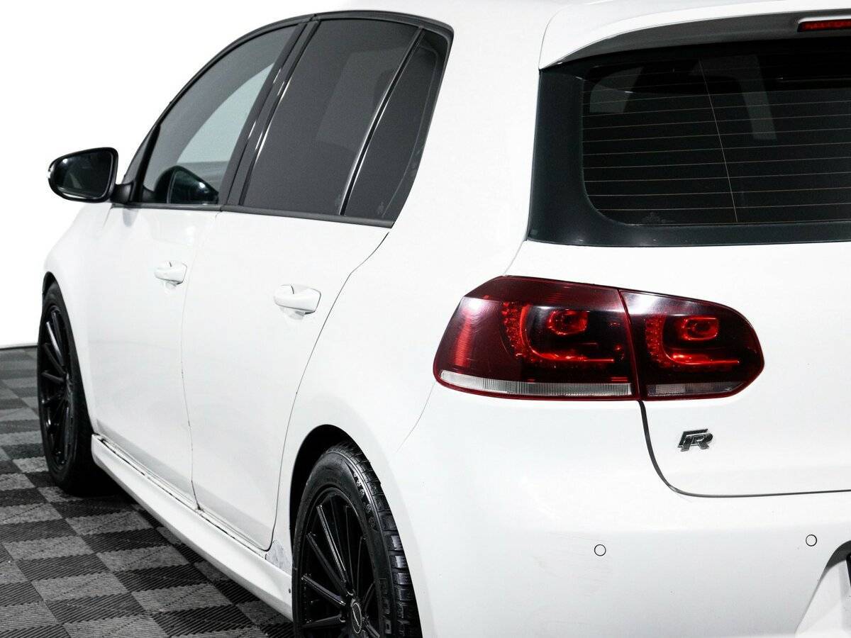 Volkswagen Golf R, 2012 Фото №20