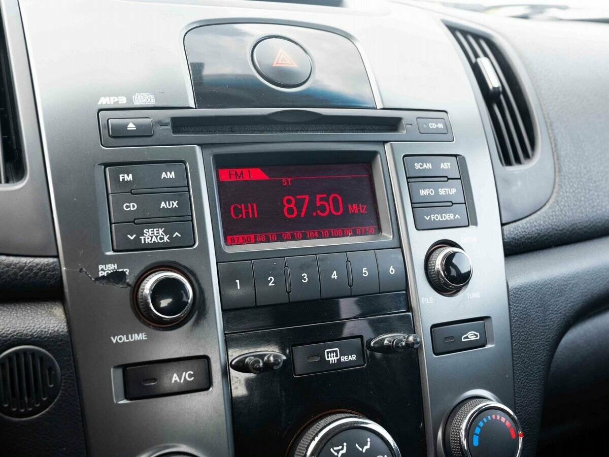 Kia Cerato 6-speed, 2012 Фото №17