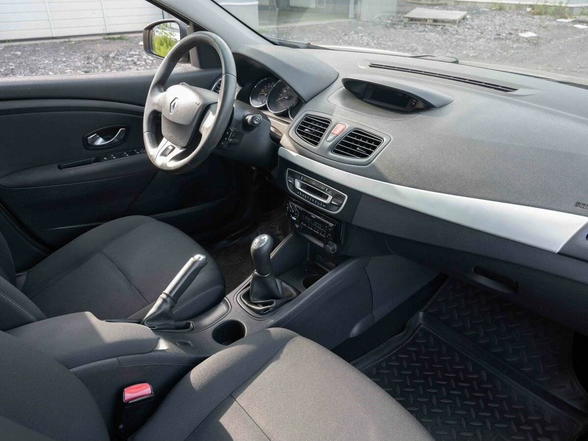 Renault Fluence, 2010 Фото №11