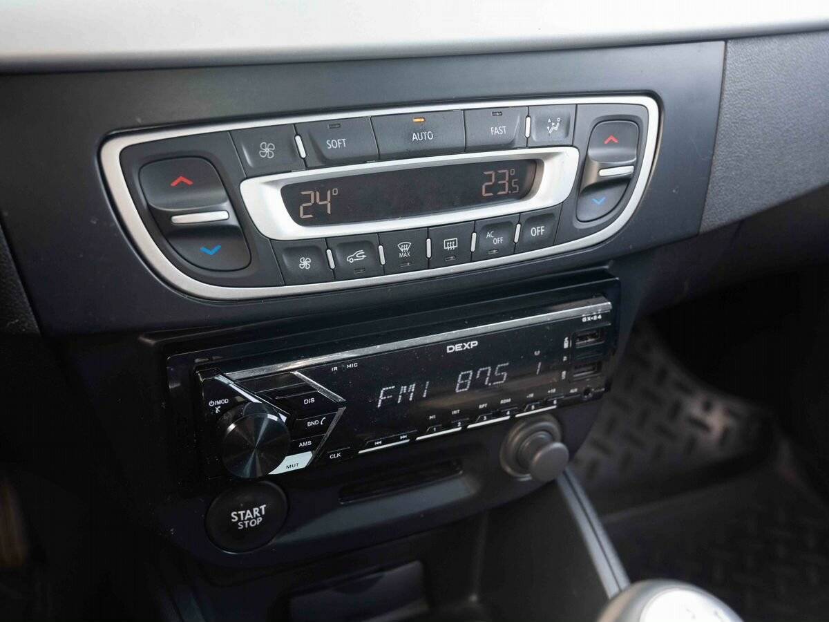 Renault Fluence, 2010 Фото №18