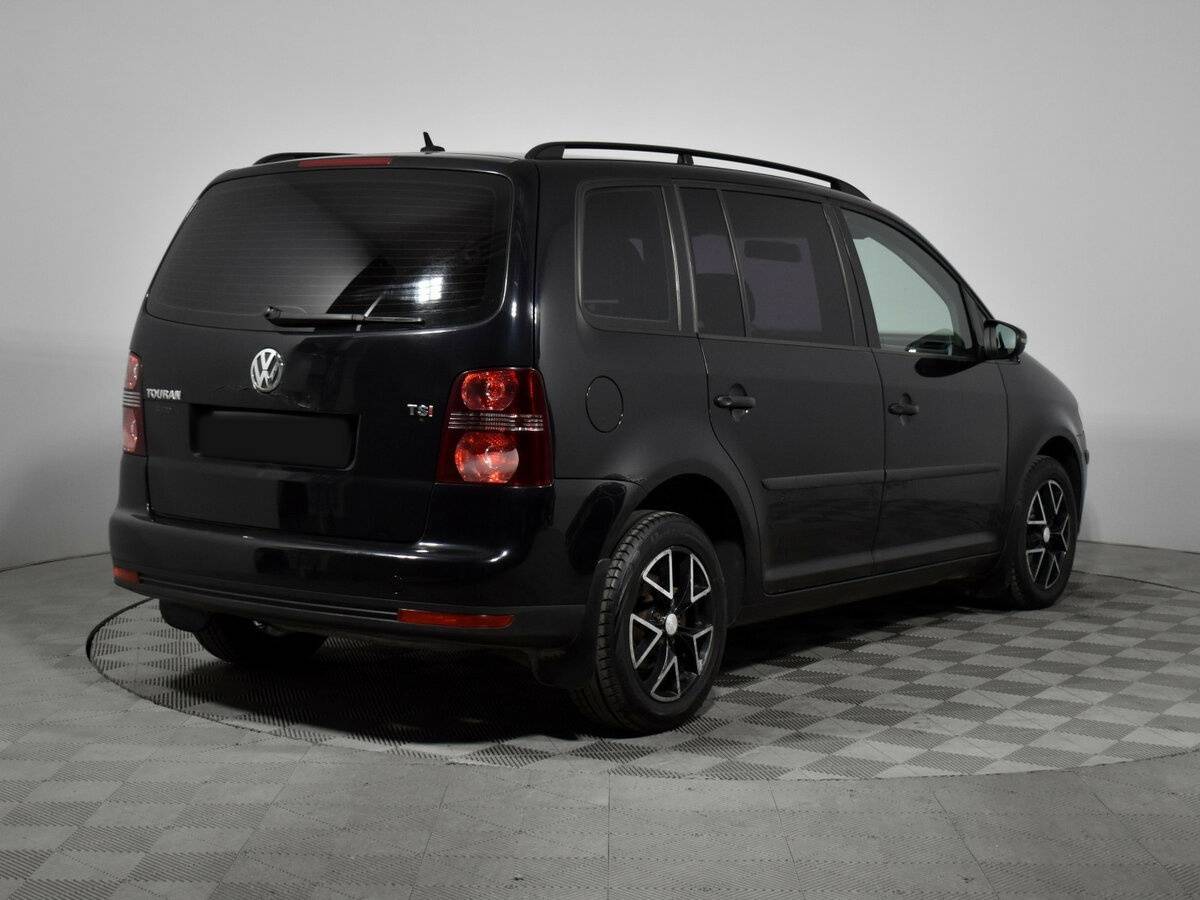 Volkswagen Touran, 2010 - 215 585 км. | Фото №5