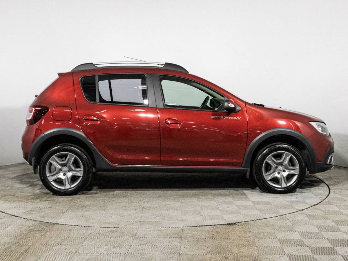 Renault Sandero Stepway, 2021 - 3 659 км. | Фото №4