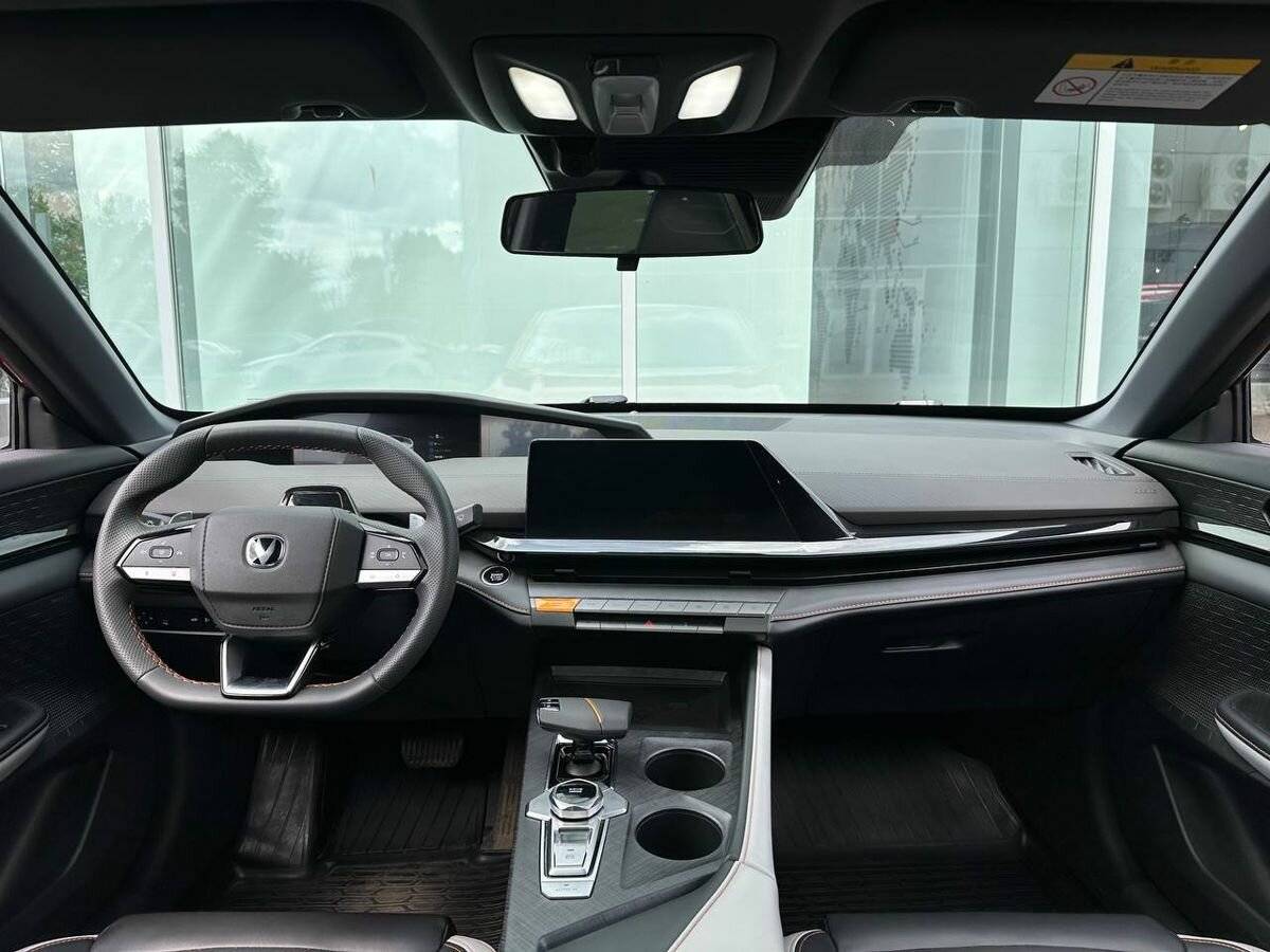 Changan UNI-V, 2024 Фото №11