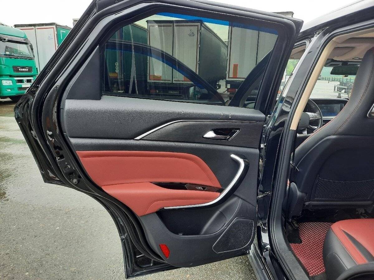 FAW Bestune T77, 2022 Фото №15