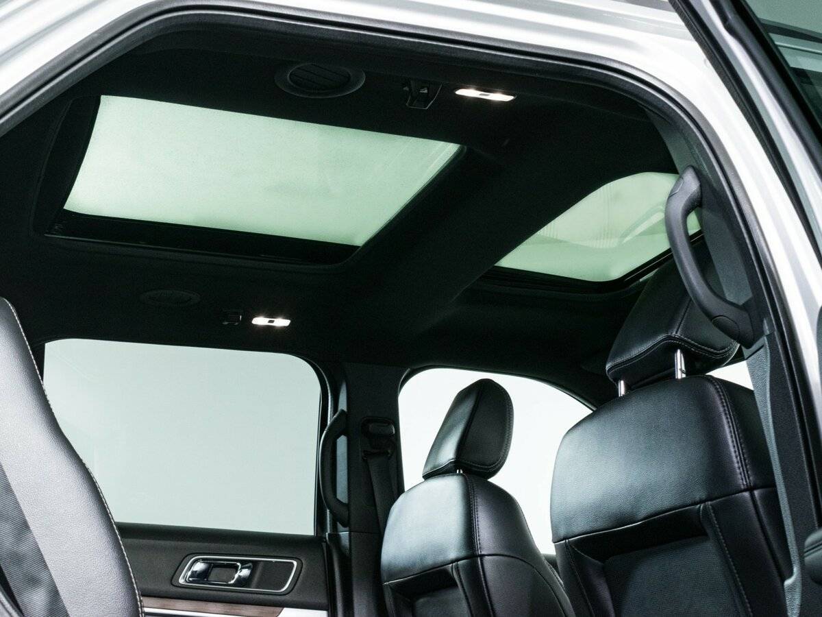 Ford Explorer, 2018 Фото №15