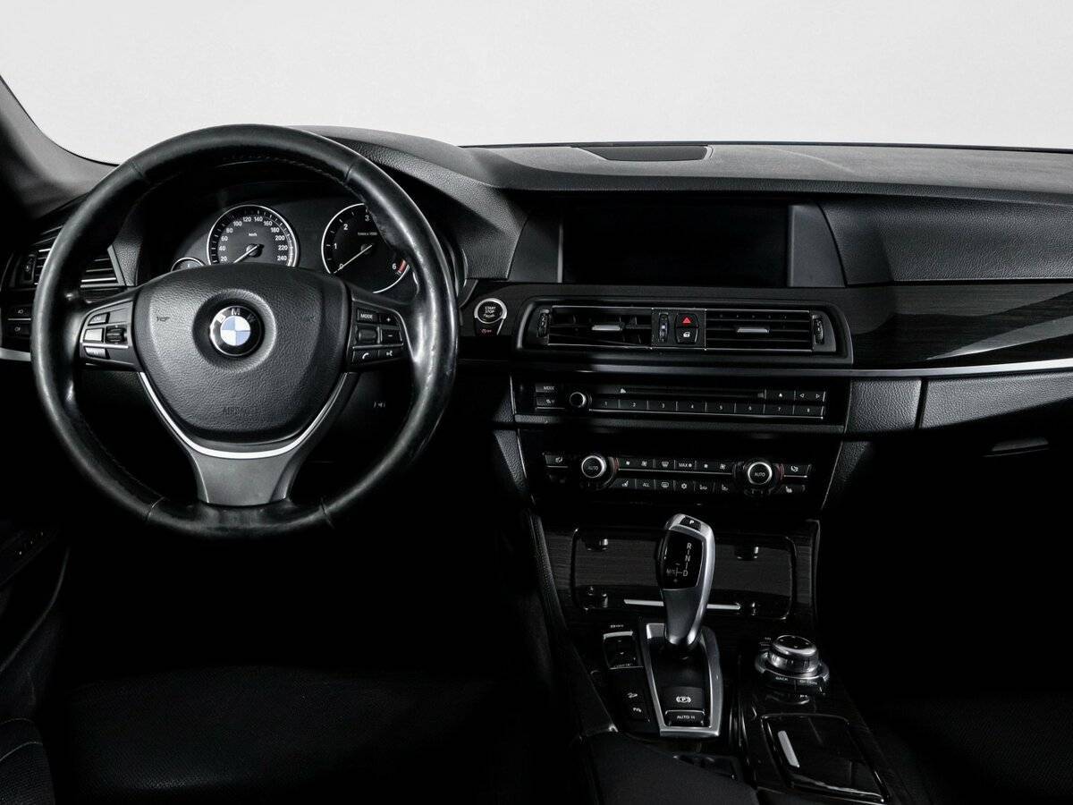 BMW 5 серии 530d xDrive, 2012 Фото №12