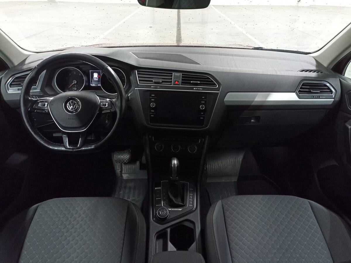 Volkswagen Tiguan, 2018 Фото №14