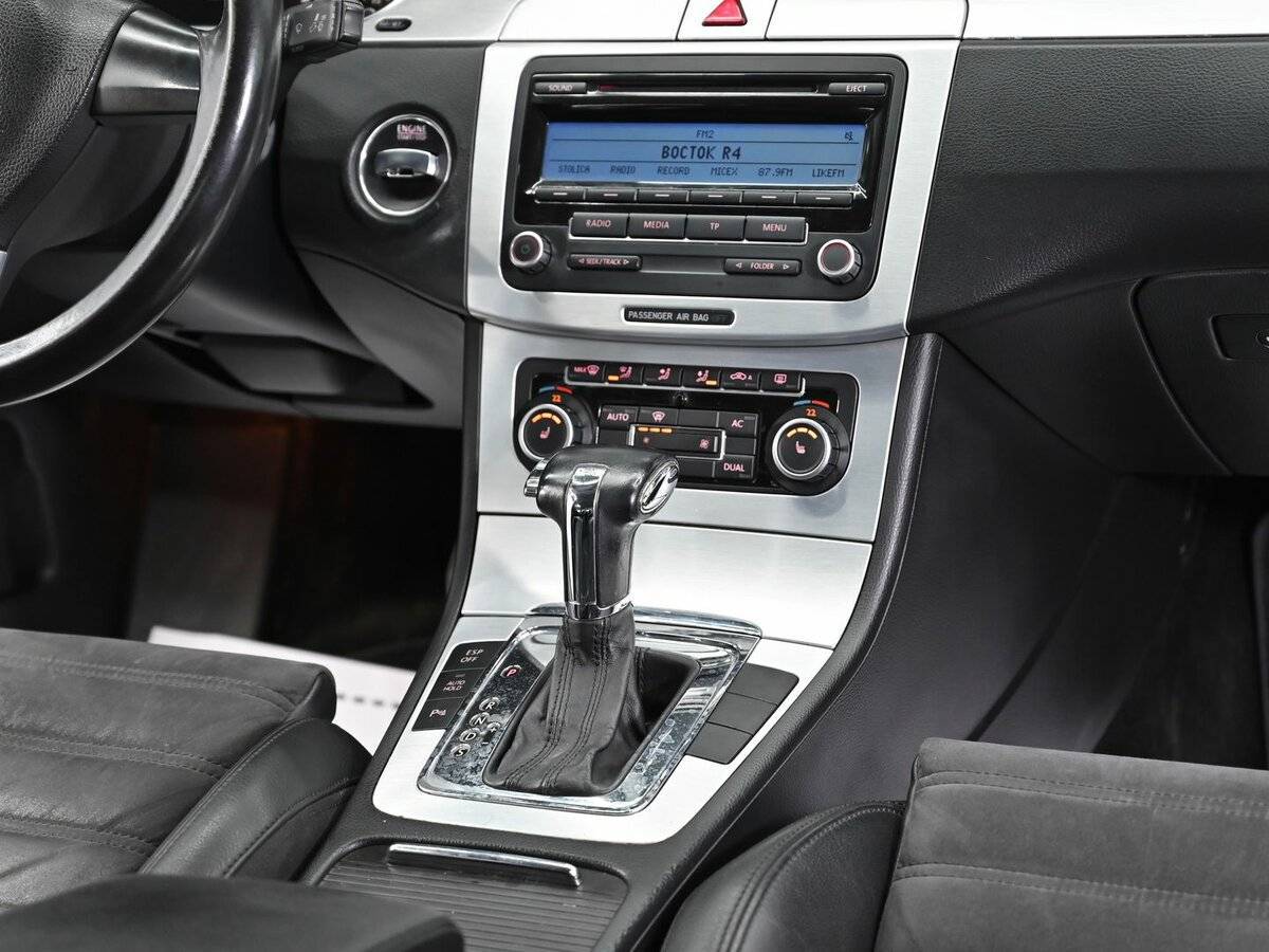 Volkswagen Passat, 2010 Фото №9