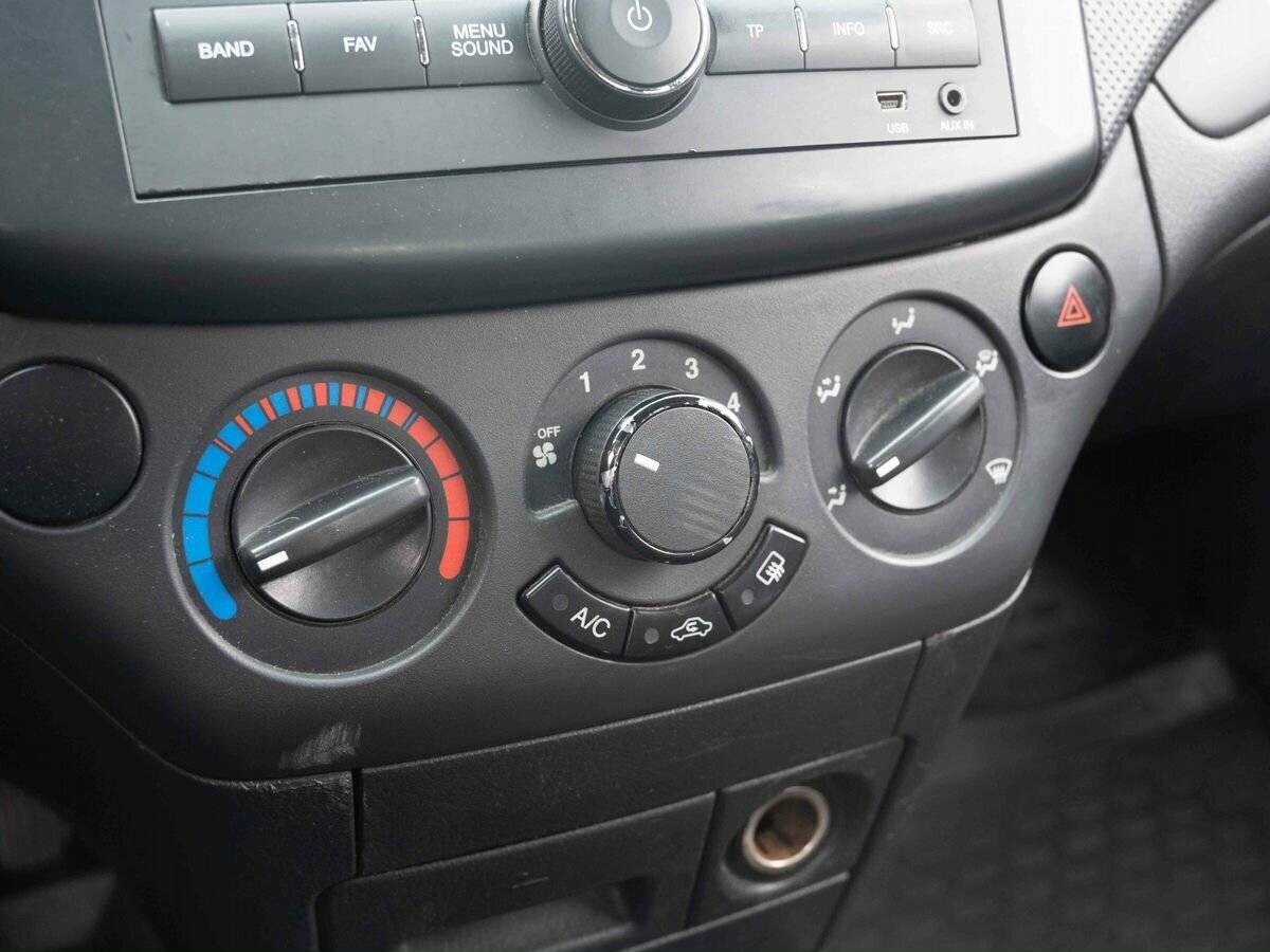 Chevrolet Aveo, 2010 Фото №18