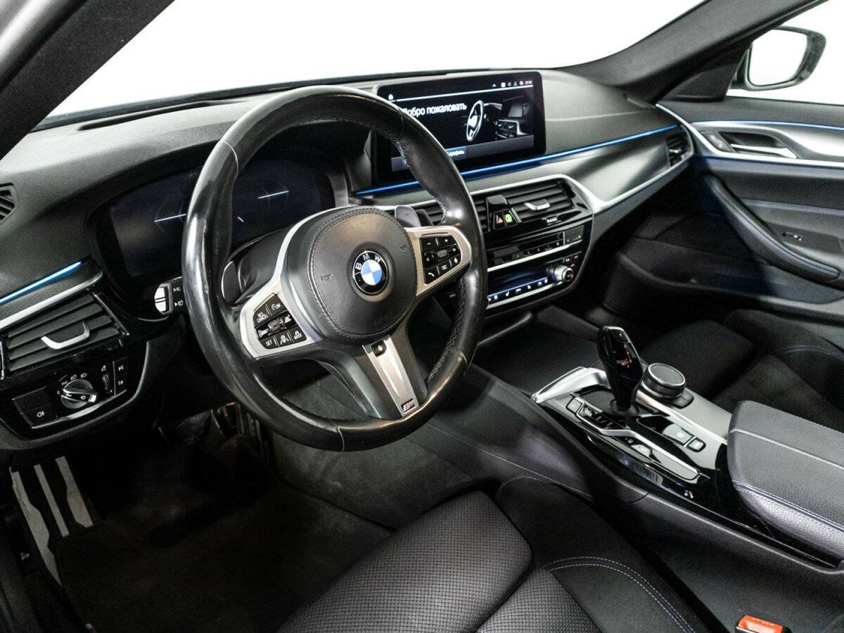 BMW 5 серии 530e, 2020 Фото №11