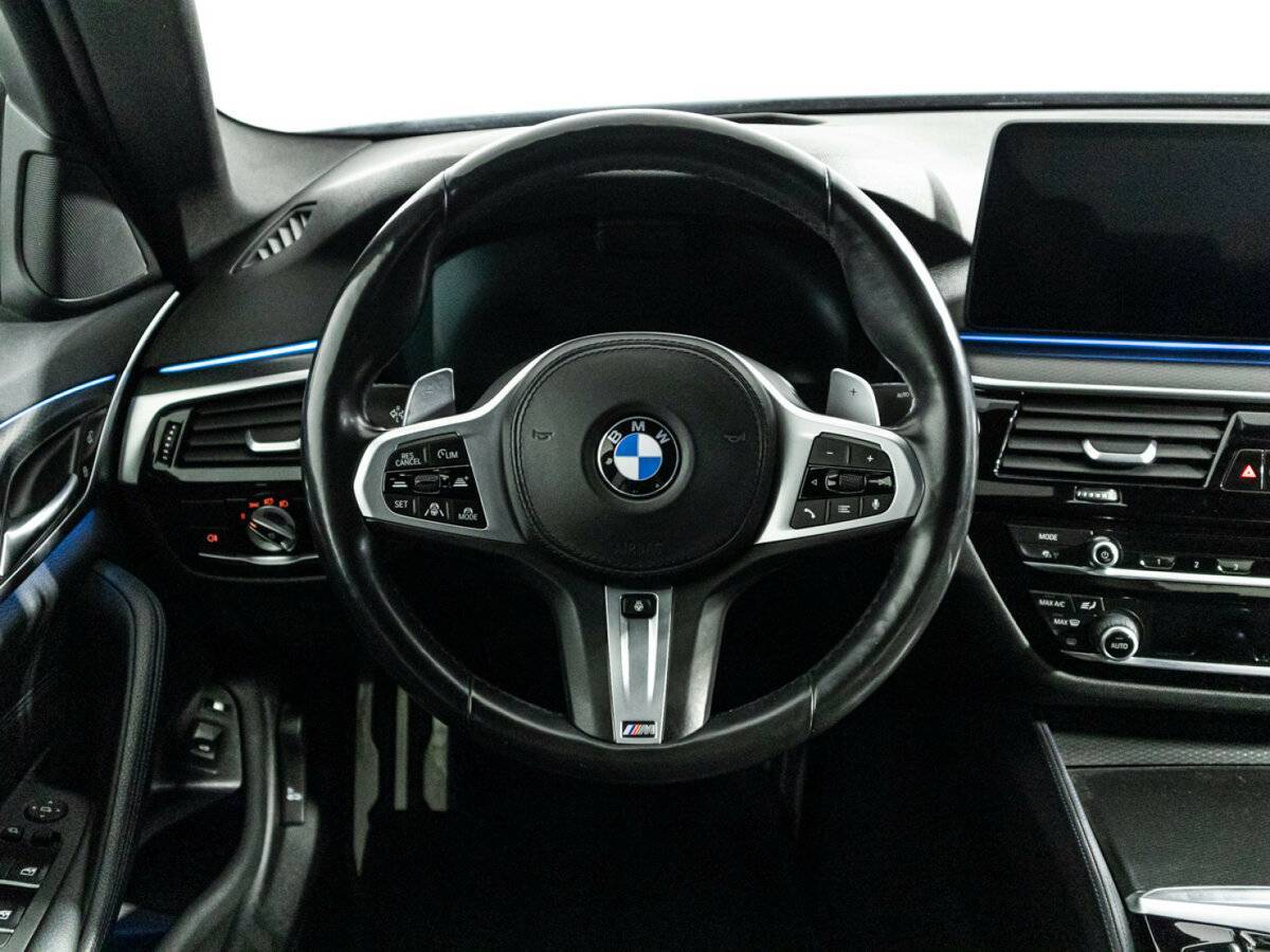 BMW 5 серии 530e, 2020 Фото №24