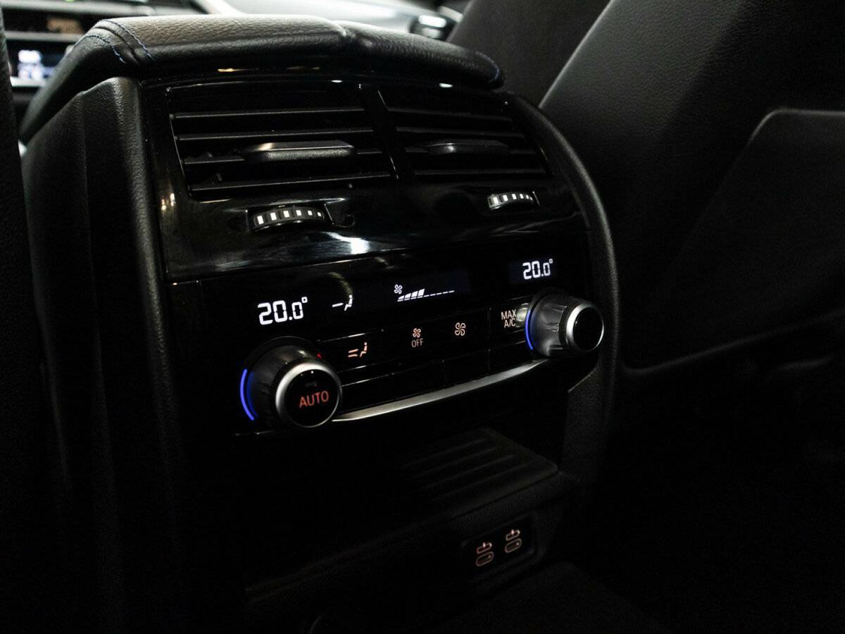 BMW 5 серии 530e, 2020 Фото №26