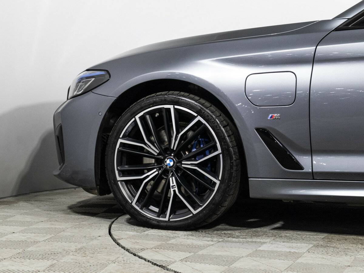 BMW 5 серии 530e, 2020 Фото №33