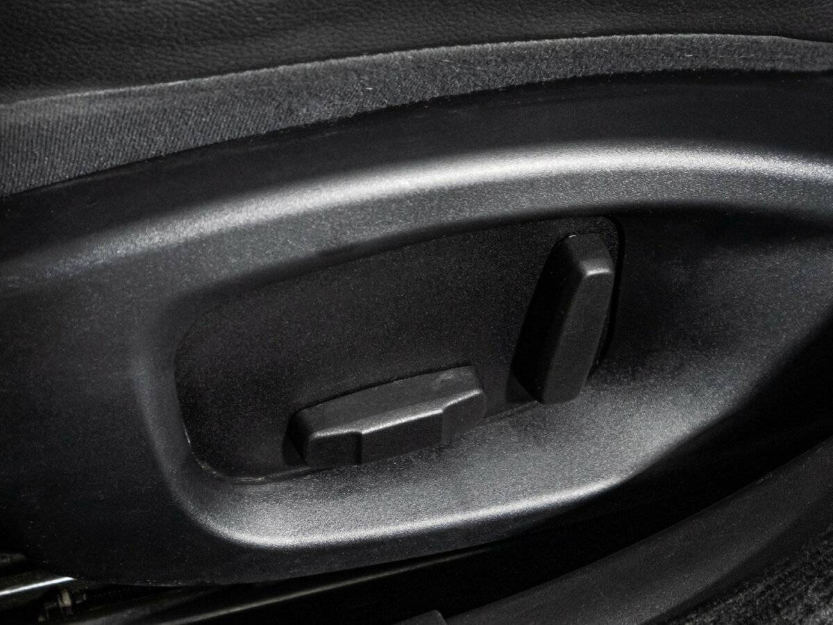 Jaguar XE, 2016 Фото №18