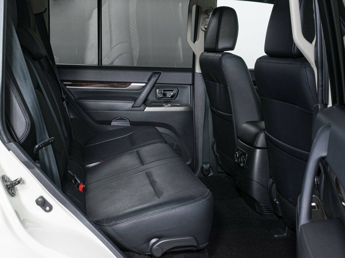 Mitsubishi Pajero, 2021 Фото №12