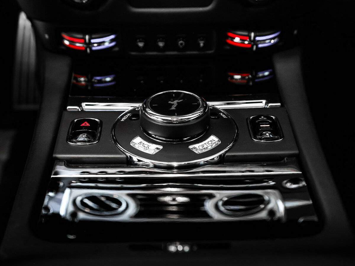 Rolls-Royce Wraith, 2018 Фото №40