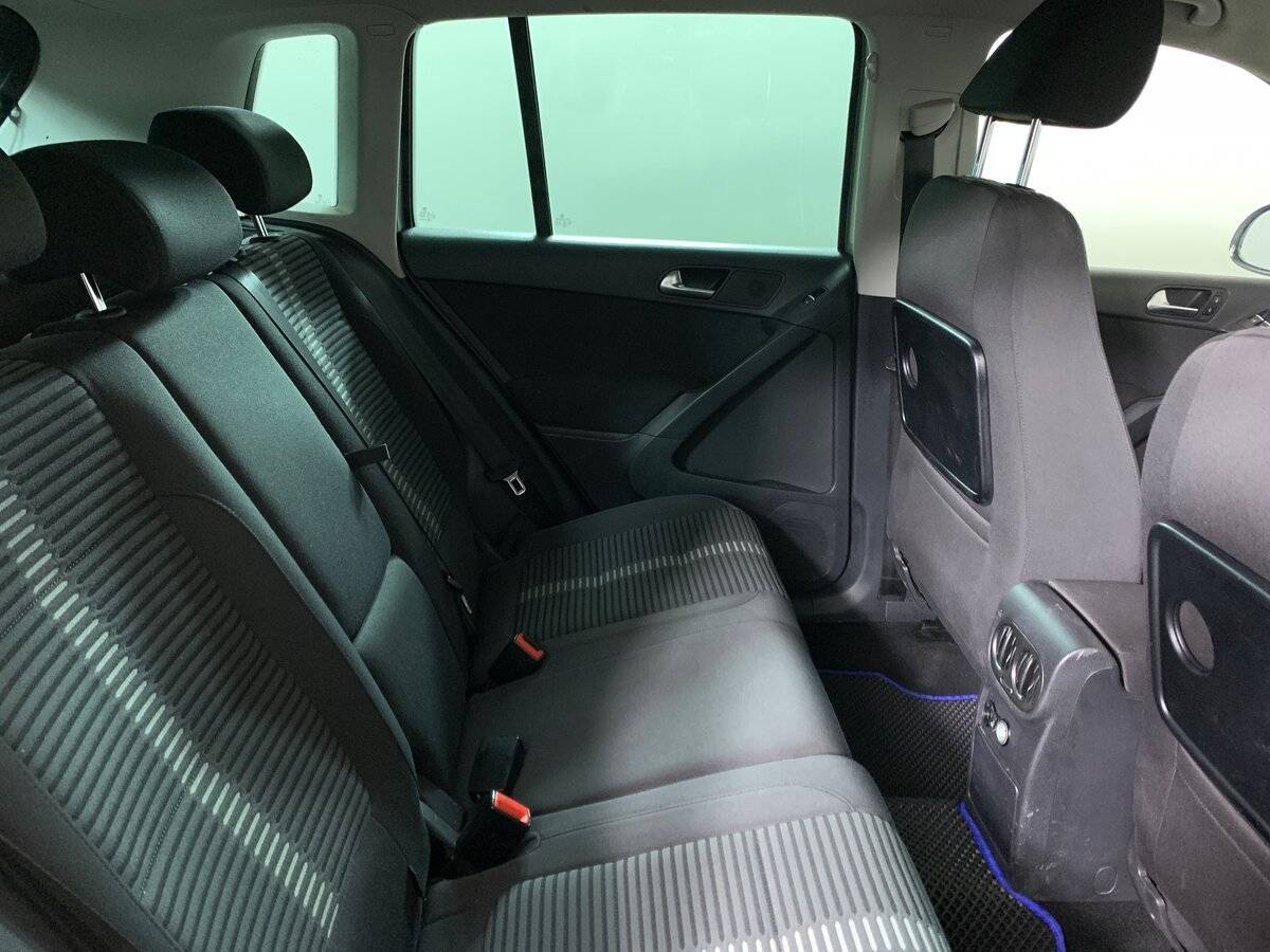 Volkswagen Tiguan, 2011 Фото №17
