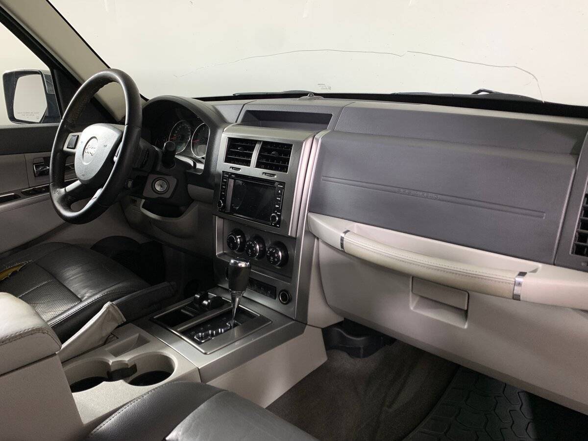 Jeep Cherokee, 2008 Фото №13