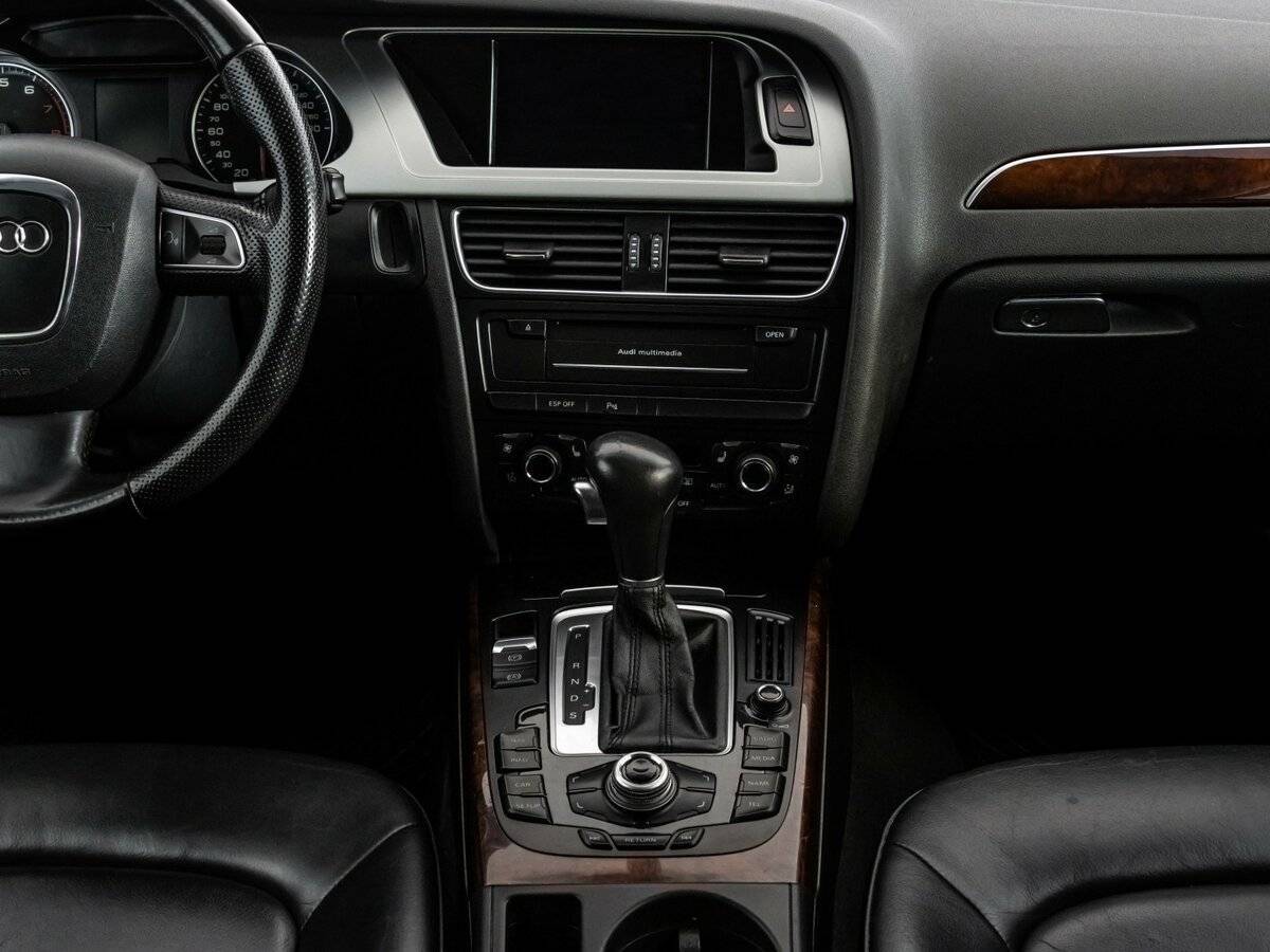 Audi A4, 2010 Фото №14