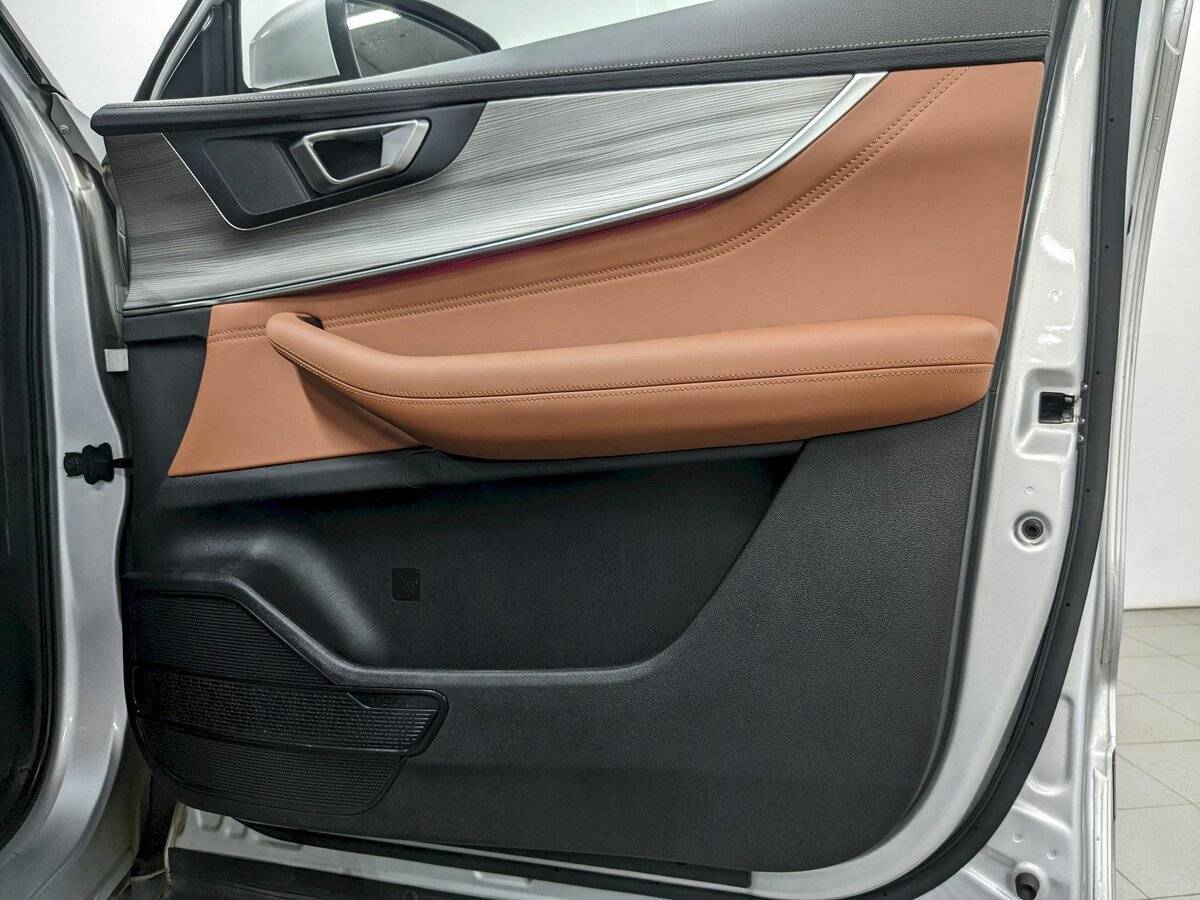 Chery Tiggo 8 Pro e+, 2023 Фото №22