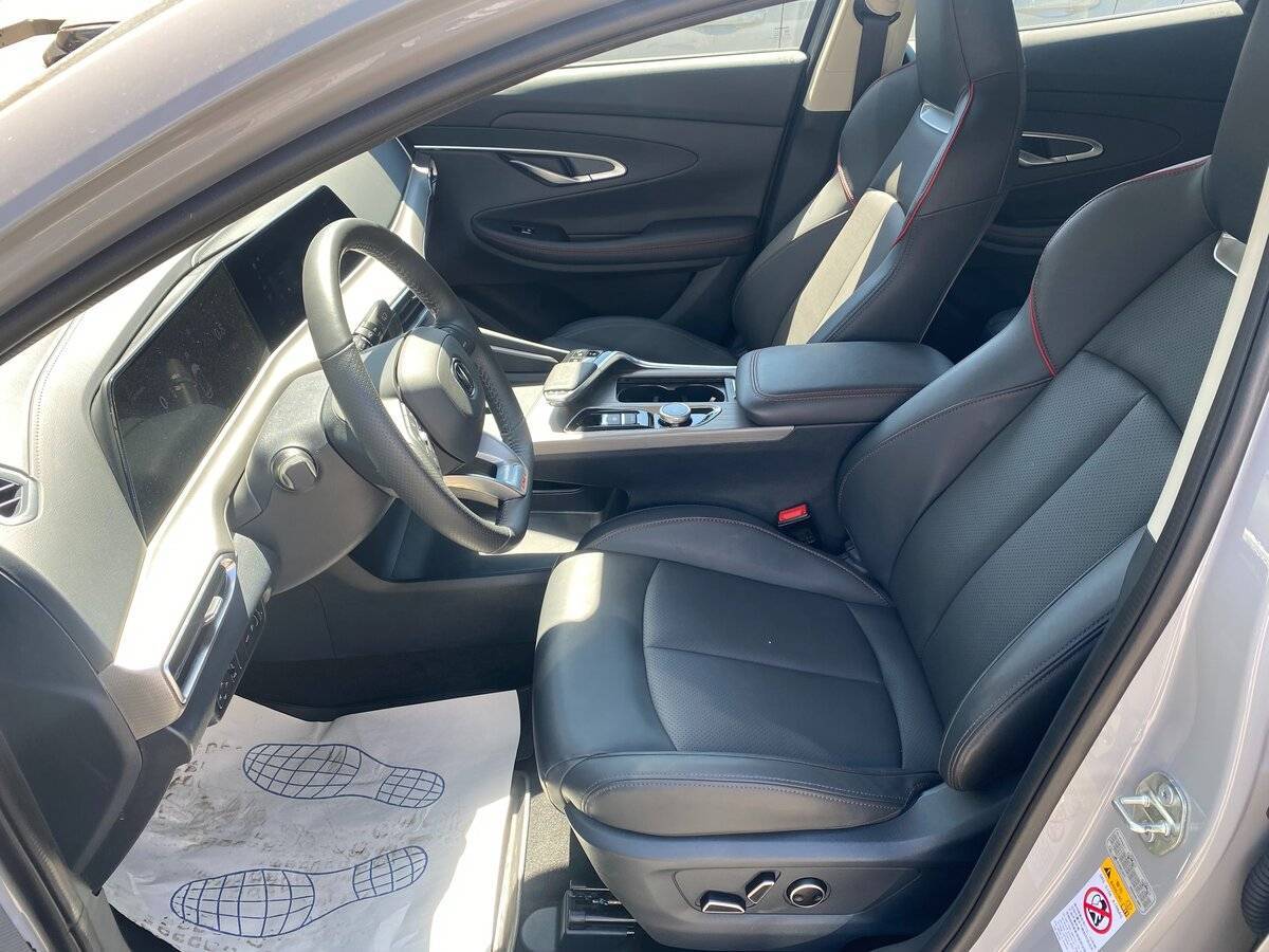 Changan UNI-T, 2023 Фото №11