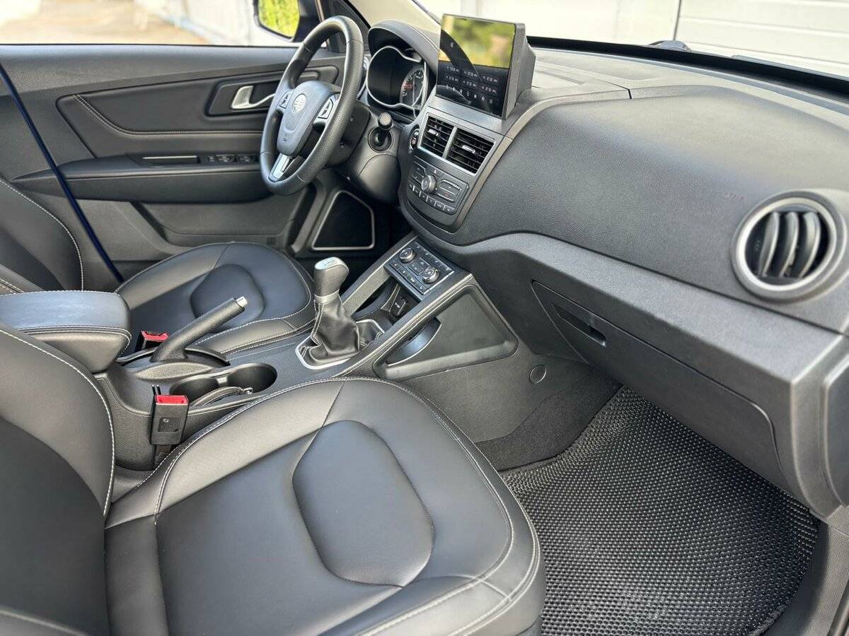 FAW Besturn X40, 2021 Фото №10