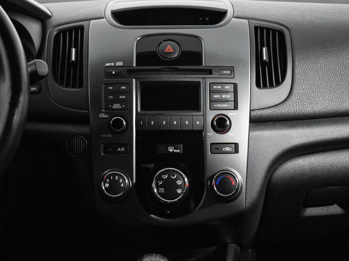 Kia Cerato 5-speed, 2011 Фото №12