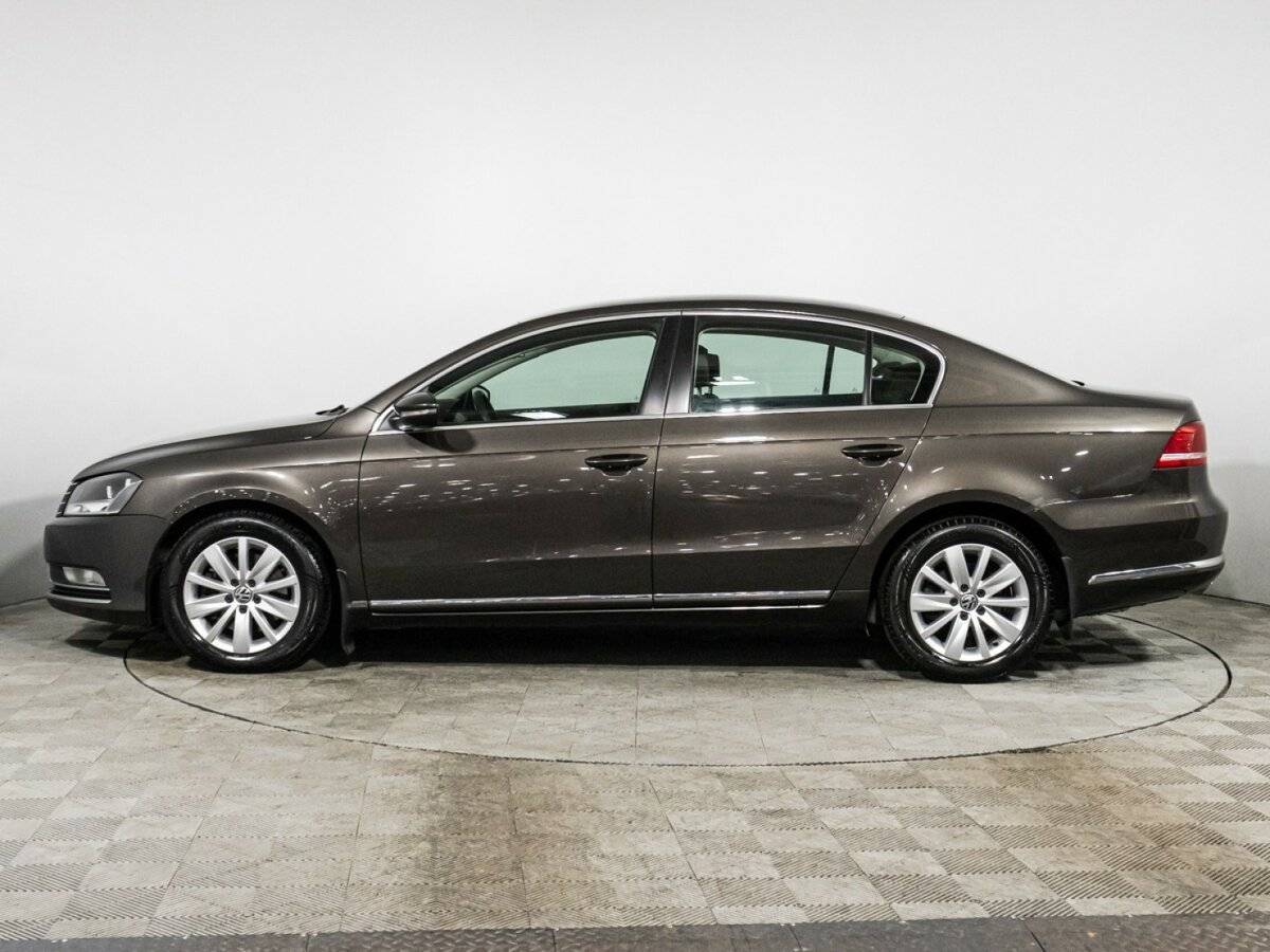 Volkswagen Passat, 2011 - 229 885 км. | Фото №8